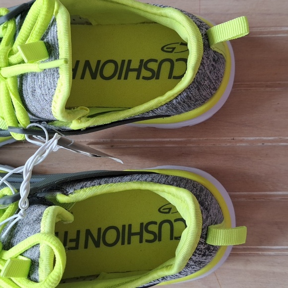 NWT C9 Champion Poise Athletic Shoes, featuring a Cushion Fit Memory Foam Sock - Picture 4 of 11